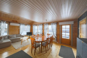 Arctic Aurora Borealis cottages Nuorgam 